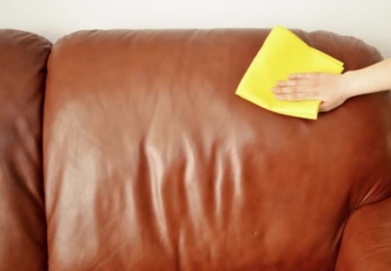 how to clean leather furniture with vinegar